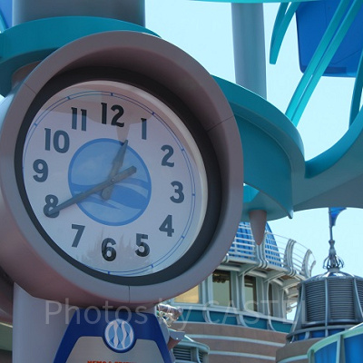 ディズニーの待ち時間何してる？