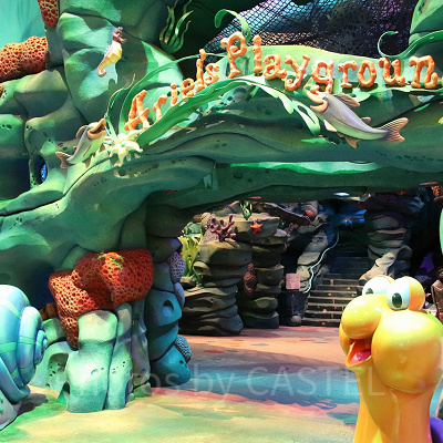 ジャンピン・ジェリーフィッシュ周辺のアトラクションと施設は？