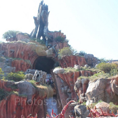 ファストパスが取れるアトラクションは？