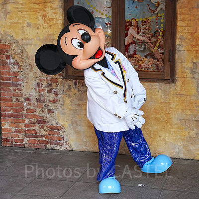 ディズニーシー・プラザのグリーティングで会えるミッキー