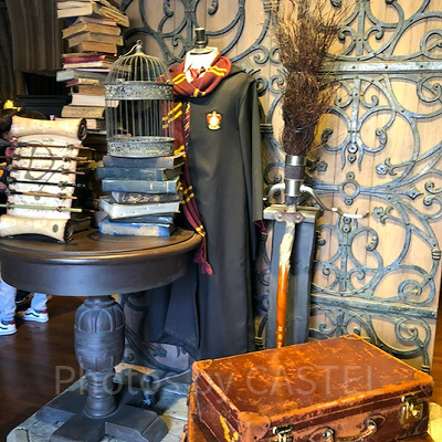 コスプレグッズはどこで買えるの？