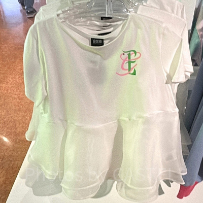 ウィキッドのガーリーなTシャツ