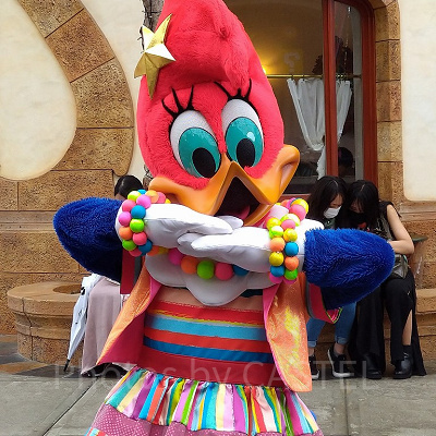 20周年記念衣装のウィニー・ウッドペッカー