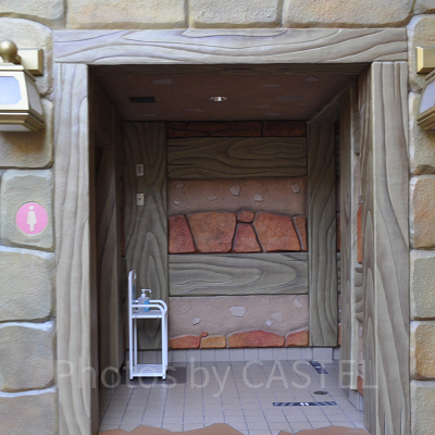 ヨッシー・スナックアイランド近くの女子トイレ