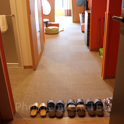 「ワンダーランド」は靴を脱いであがる