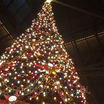 ワールドバザールのクリスマスツリー