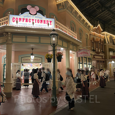 ワールドバザール・コンフェクショナリーの様子（20時40分ごろ）