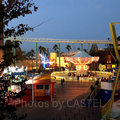 イルミネーションとアトラクションを一度に楽しめる