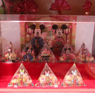 あられのパッケージでひな飾りが作れちゃう♪