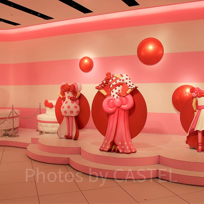 キティちゃんのファッションで撮影ができる