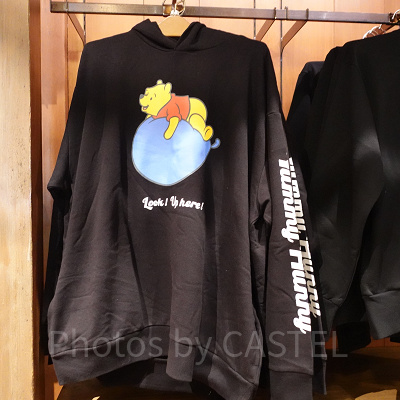 くまのプーさんのグッズ＆お土産【Yummy Hunnyグッズ】：yummy hunnyパーカーの袖