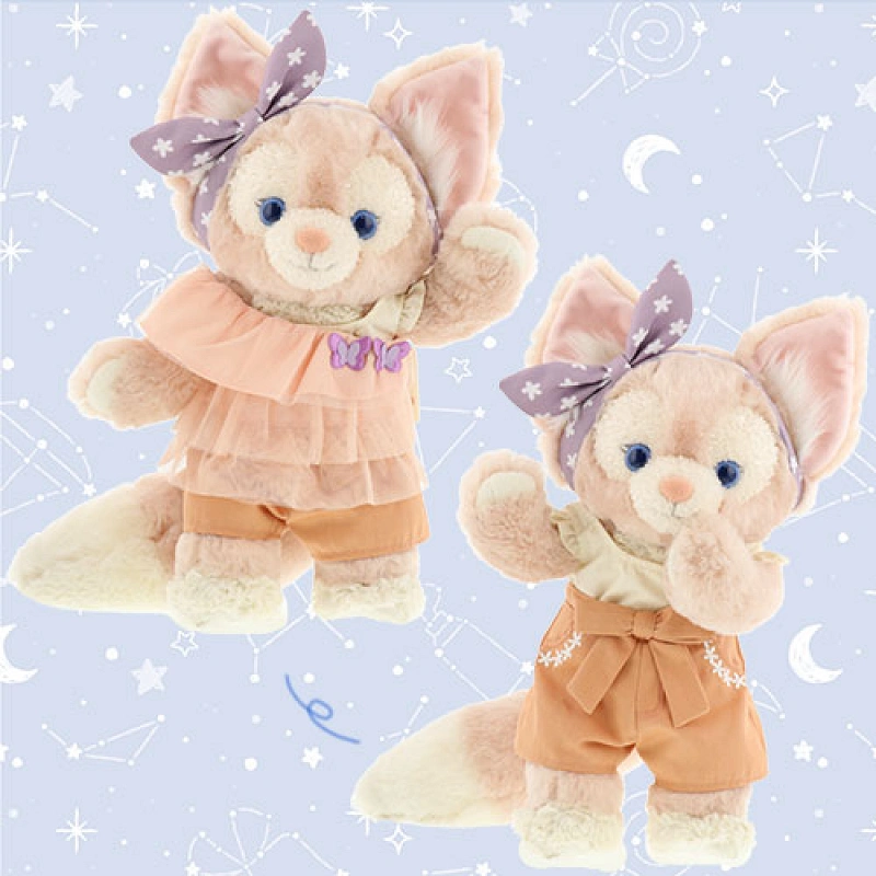 東京ディズニーリゾート - 夏の夜空を楽しむダッフィーたちが描かれた「ダッフィー＆フレンズのサマーナイト・メロディー」のグッズをご紹介🎶  アウトドアチェアやピクニックシートは、夏のレジャーにぴったり！ ダッフィーたちと、残りの夏も思い切り楽しんでくださいね 