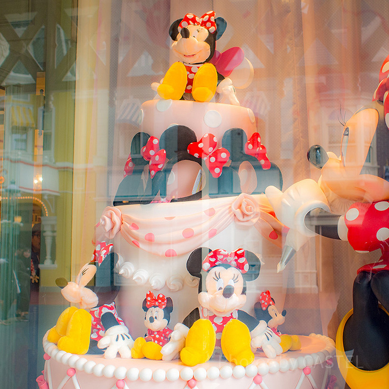 TDL ディズニーグッズ TDL】ディズニー＆カンパニーはランドのお土産ショップ！買えるグッズ