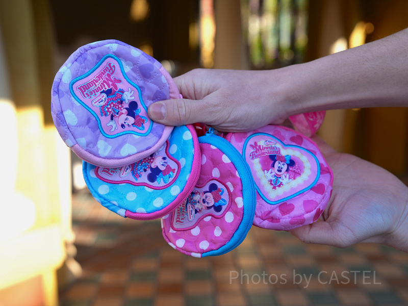 【2026年2月最新】ディズニーガチャガチャ全種類の販売場所を地図付き解説！レアなキーチェーンやエコバッグをゲットしよう