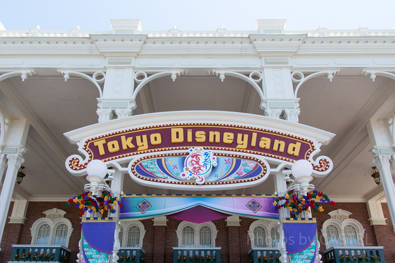 【動画あり】2017年ディズニー夏祭り「燦水！サマービート」情報！フロート停止位置も