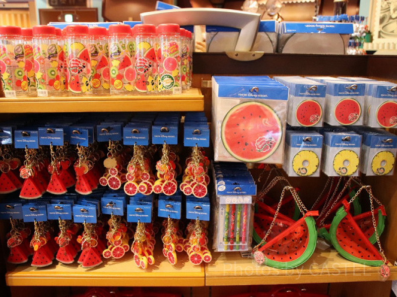 6/1発売】ディズニー夏のフルーツグッズ30選！ぬいば・Tシャツ・お菓子