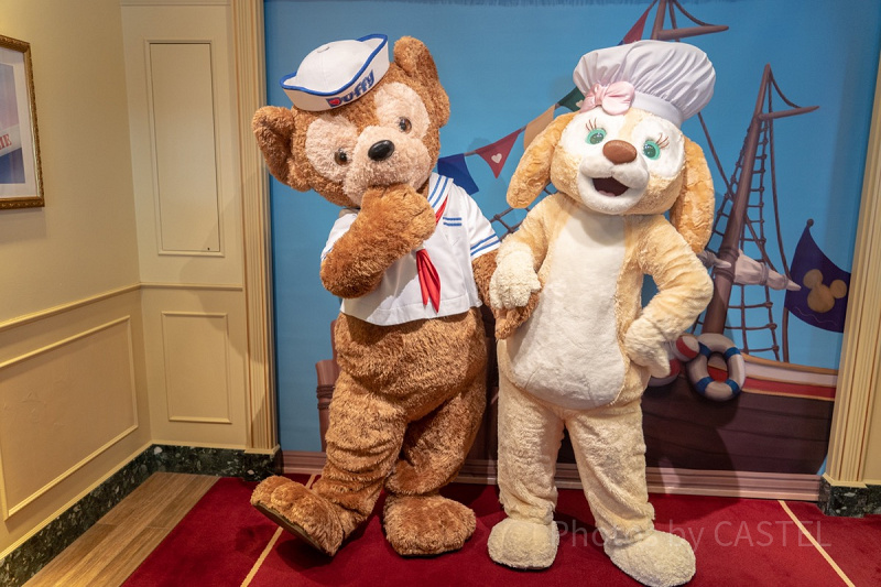 ダッフィーの新しい友達犬のクッキー！香港ディズニーランド生まれのパティシエ！グッズ情報も！