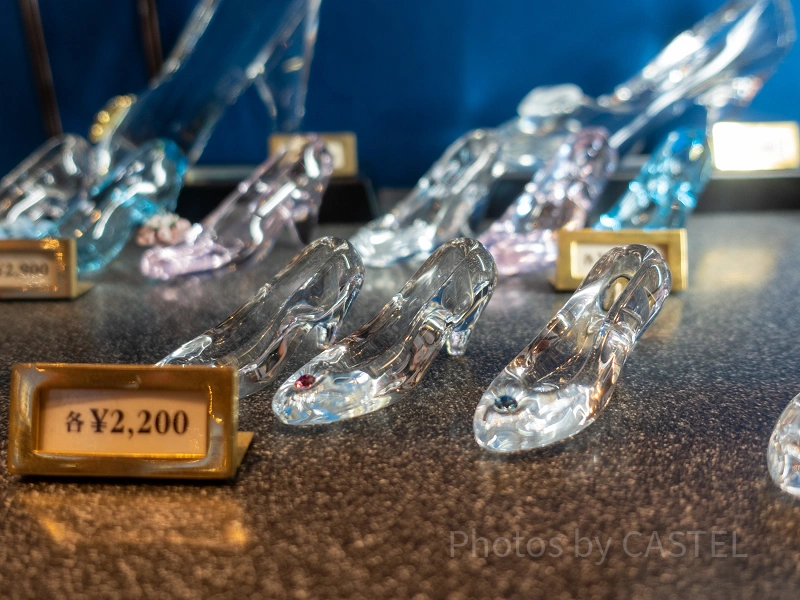 ディズニーランド  ガラス細工 ディズニー40周年限定ガラス細工の魅力 | TikTok