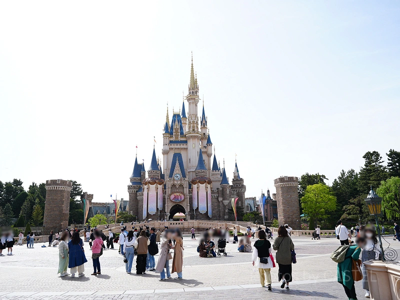 【2023年4月】ディズニー混雑予想！空いている日、混んでいる日はいつ？40周年イベント＆首都圏パス実施！