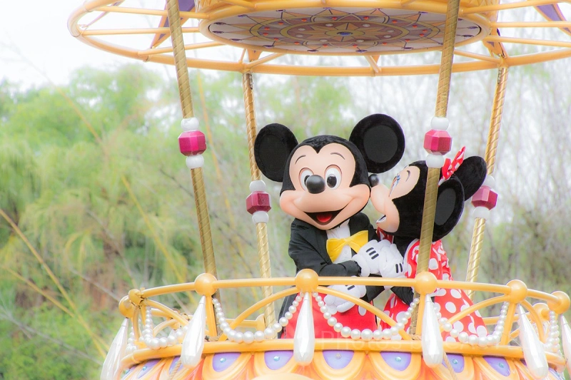 永遠の恋人】ミッキーとミニーの関係を徹底紹介！結婚や子供は？恋の