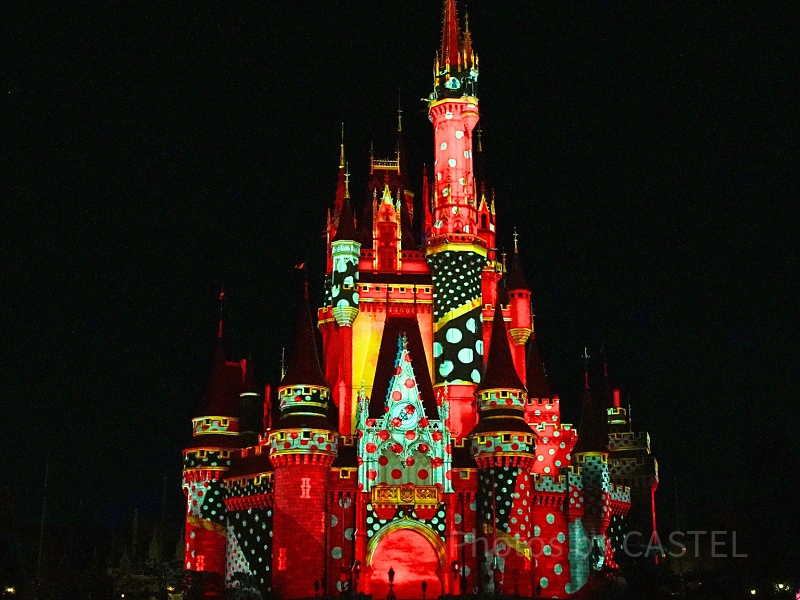 2026】初開催のファンダーナイトを徹底解説！夜のシンデレラ城がミニー