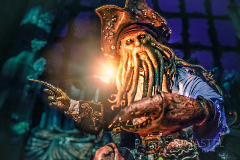 【2019】上海ディズニーおすすめアトラクション10選！人気のトロン＆カリブの海賊まとめ！