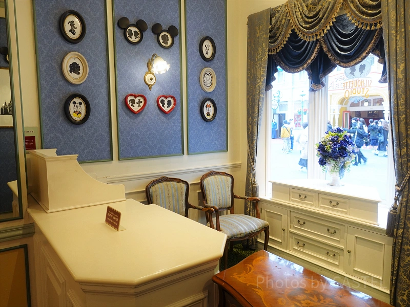 シルエットスタジオ】ディズニーの切り絵専門店の値段、場所、待ち時間