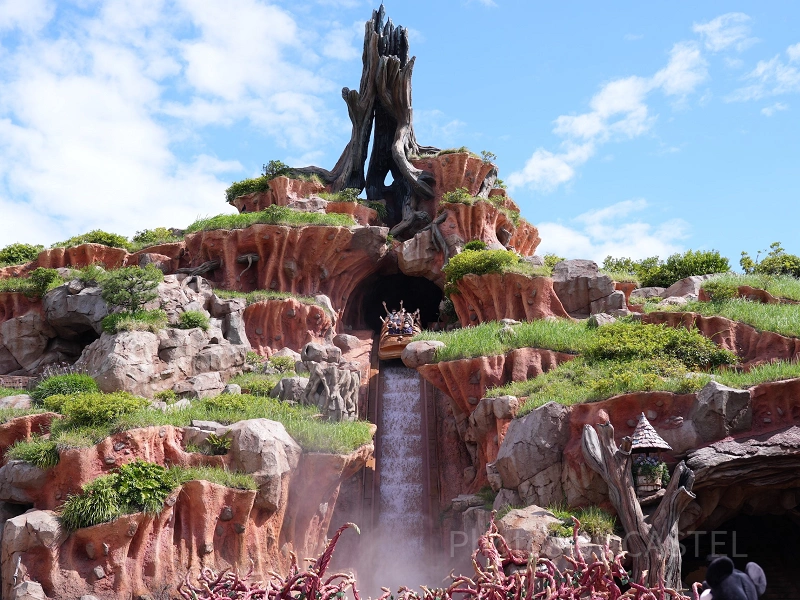 ディズニーランドのジェットコースター一覧☆身長制限や速度情報も♪