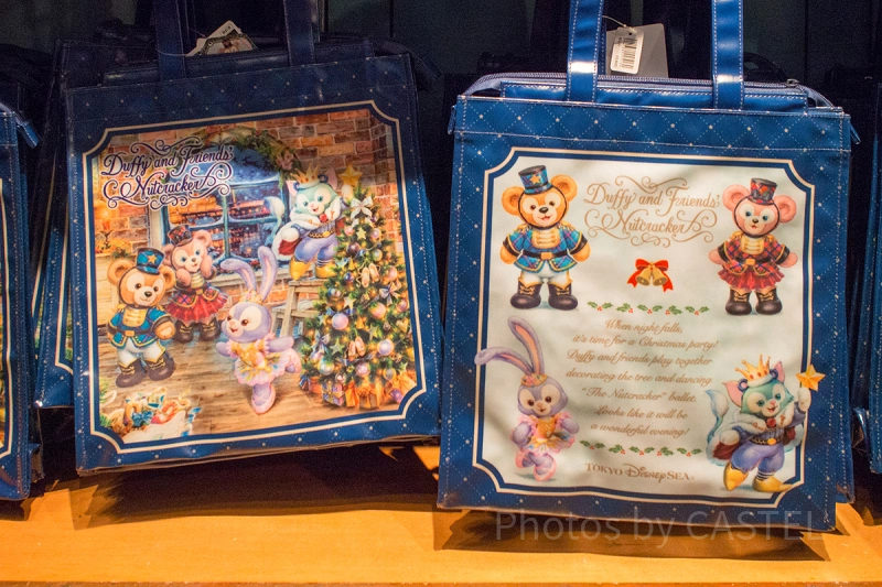 11/2発売】ダッフィークリスマスグッズはくるみ割り人形モチーフ 11/2発売】ダッフィークリスマスグッズはくるみ割り人形モチーフ