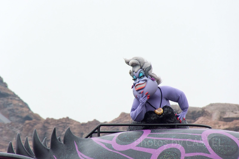 ディズニーヴィランズ】アースラを大解剖！アリエルとの関係は？正体や