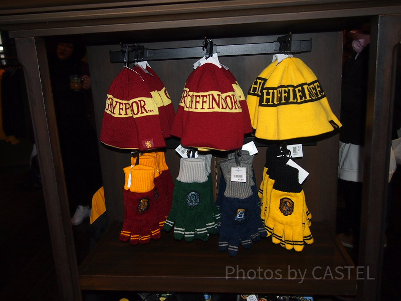 【2019冬】USJで買える防寒具まとめ！ブランケット、くつ下、マフラー、手袋など