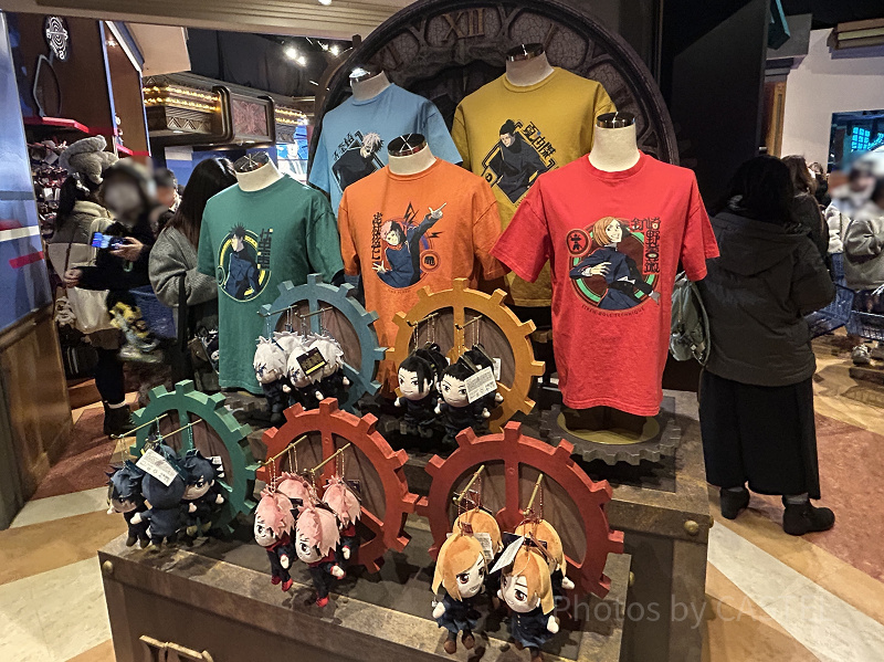 【2026】USJ×呪術廻戦コラボグッズ全50種類一覧！虎杖悠仁や五条悟のぬいぐるみキーチェーン登場