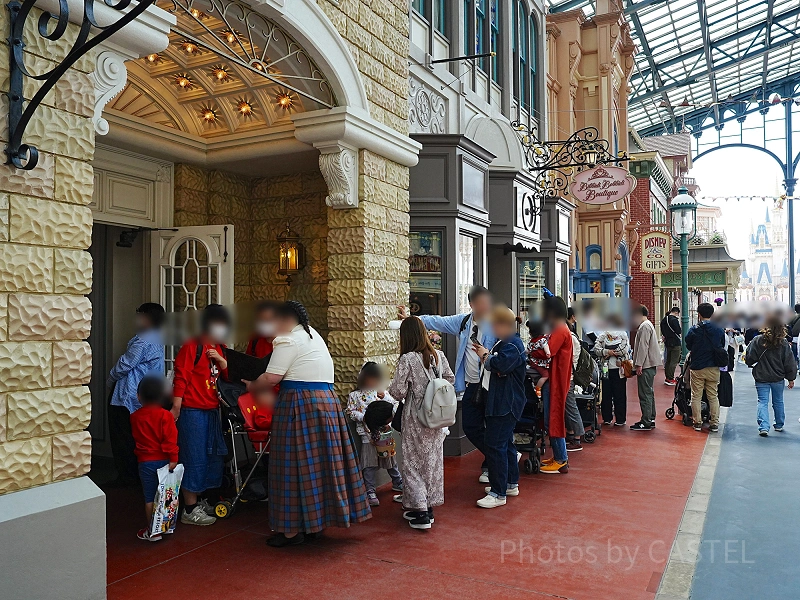 シルエットスタジオ】ディズニーの切り絵専門店の値段、場所、待ち時間