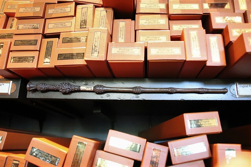 Usj ハリーポッターの杖61種類 オリバンダーの店で買えるキャラクター 誕生月の杖 ファンタビも