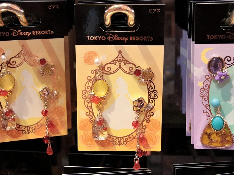ディズニーのピアス イヤリング28種類まとめ ランド シーの人気アクセサリー