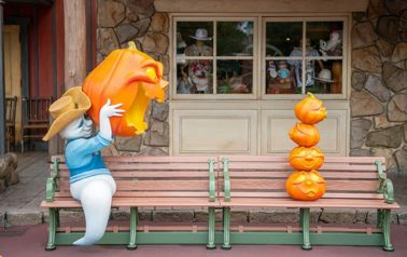 ディズニーのおばけ キャラクター7選 ハロウィーンフォトスポット 限定グッズまとめ