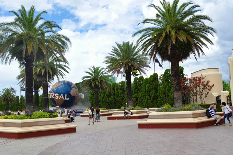 Usjのレジャーシート事情 持ち込みok パーク内で買えるデザイン 値段 使用ルールを解説 Usjのレジャーシート事情 持ち込みok パーク内で買えるデザイン 値段 使用ルールを解説