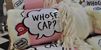 WHOSE CAP?　ブランケット| キャステル | CASTEL ディズニー情報