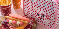 スペシャルセット、スーベニアランチケース付き| キャステル | CASTEL ディズニー情報