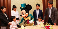 ディズニーの仲間がお祝いにくる宴会プラン| キャステル | CASTEL ディズニー情報