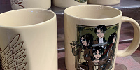 マグカップ〔USJ×進撃の巨人〕| キャステル | CASTEL ディズニー情報