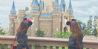 ドット柄のトップスがかわいい♡| キャステル | CASTEL ディズニー情報