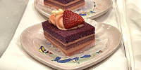 ストロベリークリームケーキ、スーベニアプレート付き| キャステル | CASTEL ディズニー情報