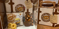 ティム　トランク型クッキー缶| キャステル | CASTEL ディズニー情報