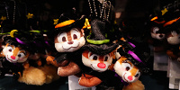 チップ・デール・クラリスぬいぐるみバッジ（2022年ディズニーハロウィングッズ）| キャステル | CASTEL ディズニー情報