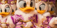 デイジーぬいぐるみバッジ| キャステル | CASTEL ディズニー情報