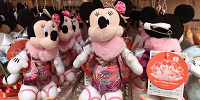 ディズニーお正月グッズ：ミニーぬいぐるみバッジ| キャステル | CASTEL ディズニー情報