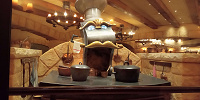 乗り場にはシェフ・ブーシュも| キャステル | CASTEL ディズニー情報