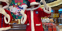 スヌーピーのサンタコート（クリスマス　キッズ用）／USJクリスマスグッズ2022| キャステル | CASTEL ディズニー情報
