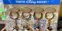 ディズニーランドお土産ランキング27位：ミッキーのキーチェーン4個セット| キャステル | CASTEL ディズニー情報